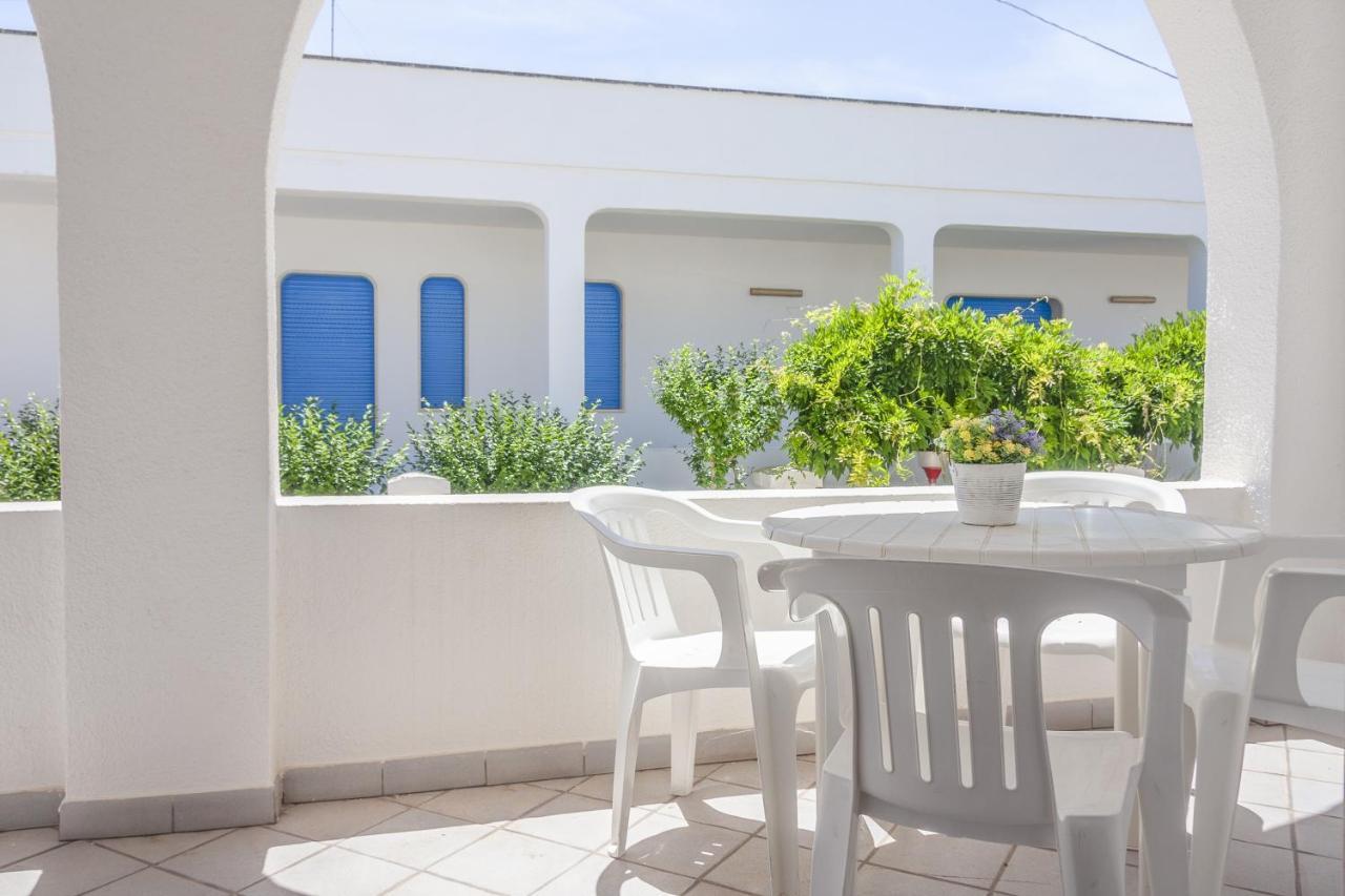 マリーナ・ディ・マンカヴェルサ Casa Riccioneヴィラ エクステリア 写真
