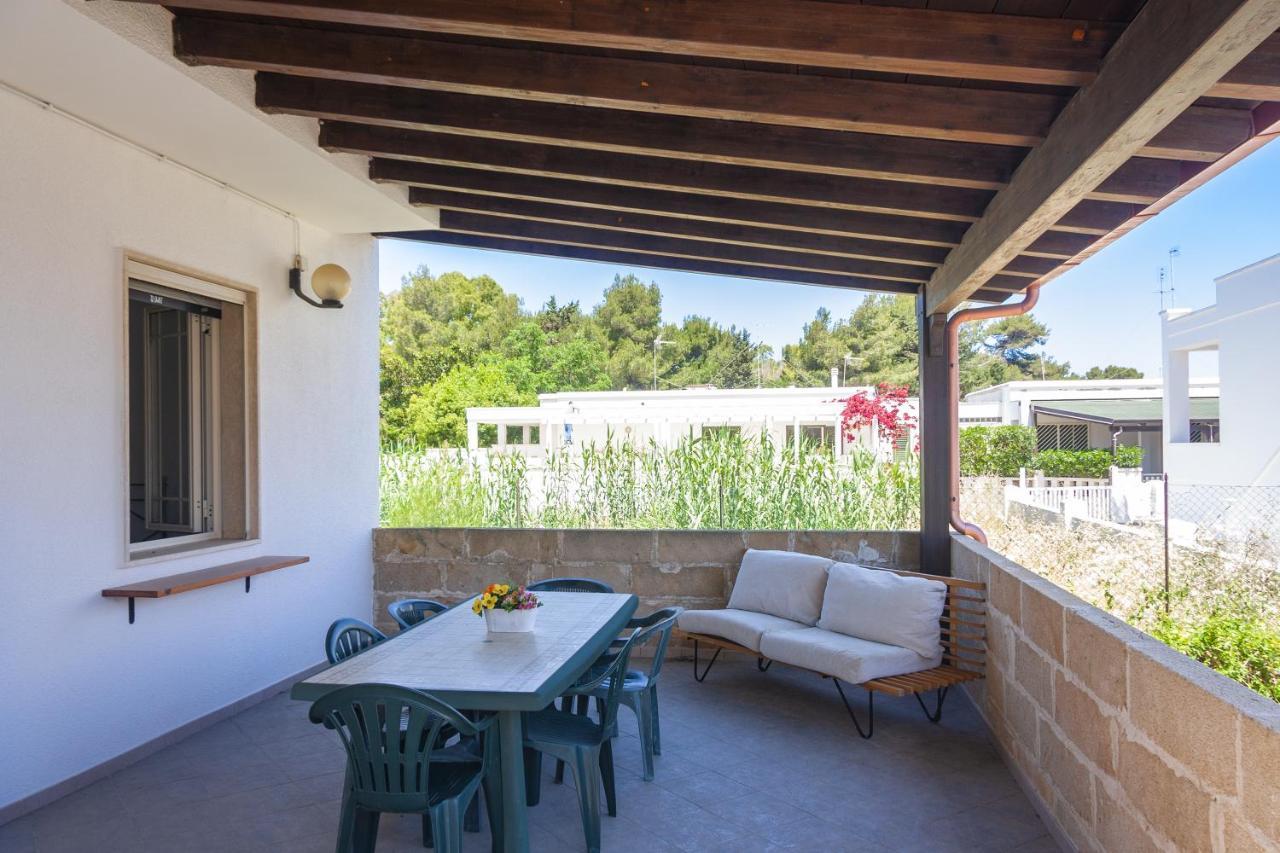 マリーナ・ディ・マンカヴェルサ Casa Riccioneヴィラ エクステリア 写真