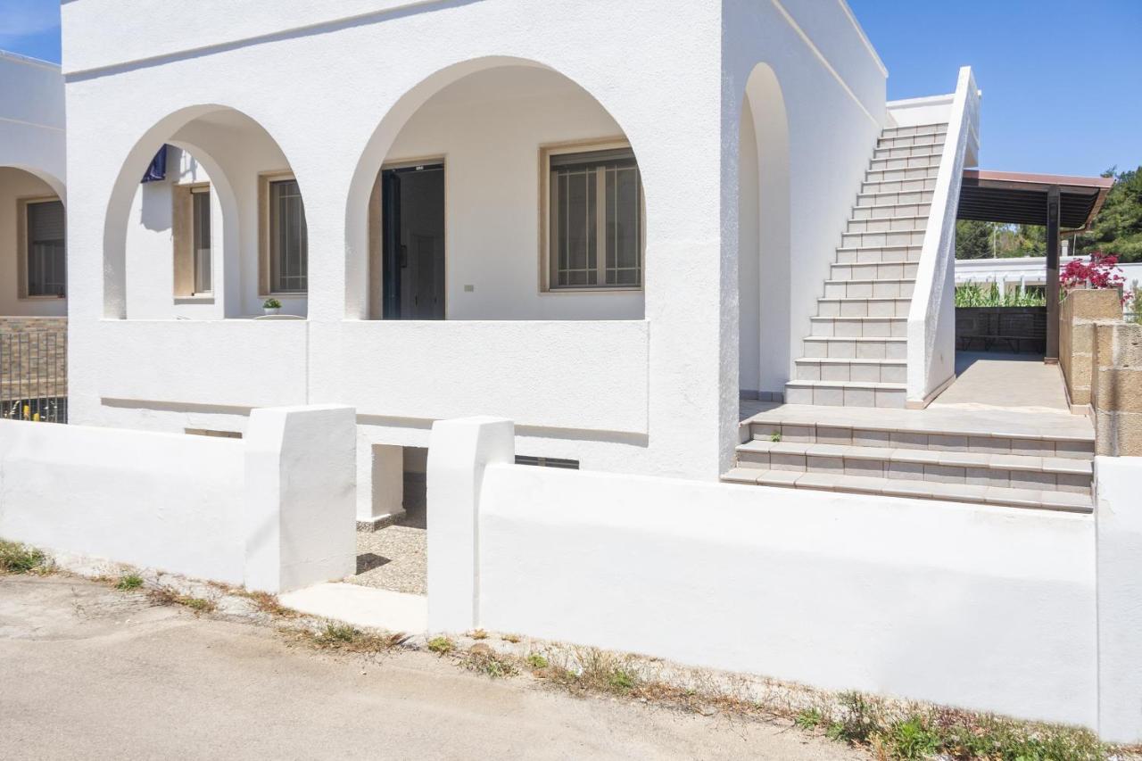 マリーナ・ディ・マンカヴェルサ Casa Riccioneヴィラ エクステリア 写真