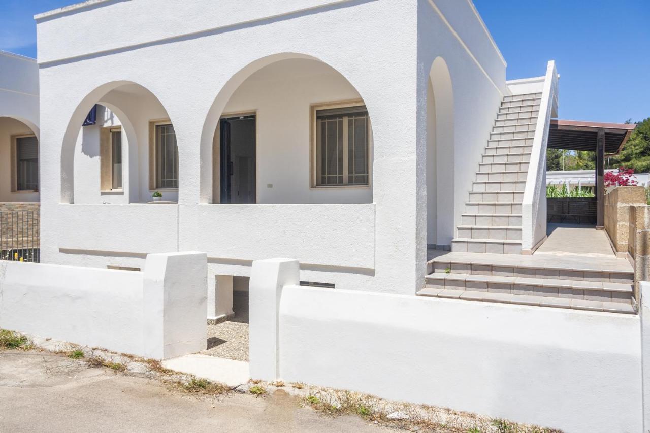 マリーナ・ディ・マンカヴェルサ Casa Riccioneヴィラ エクステリア 写真